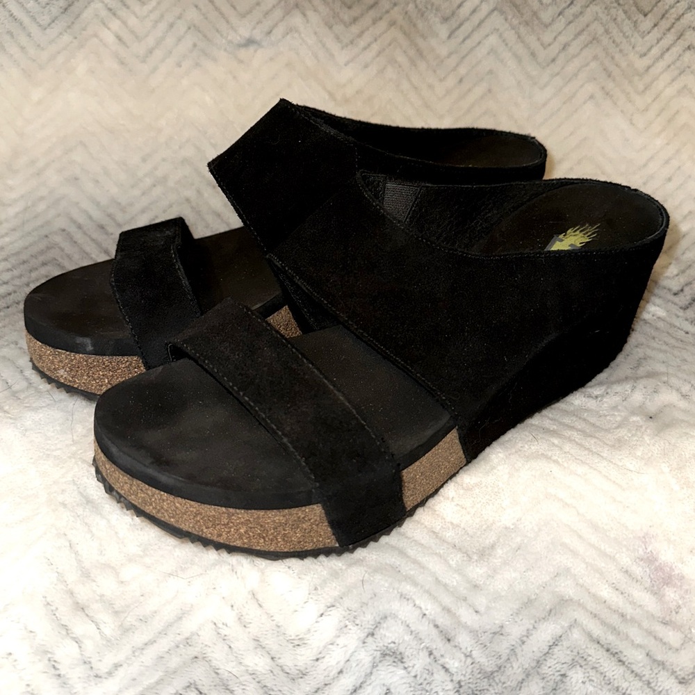 Volatile Women’s August Black Wedge Sandal Sz 8 - Picture 3 of 4